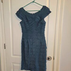 London Times Teal Cocktail dress. Layered, Wedding, Knee lenght size 6